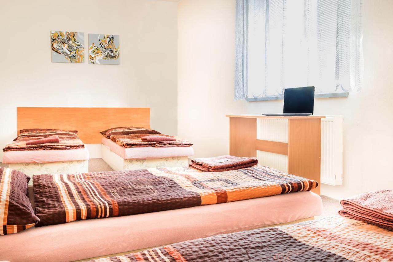Hotel Zannam ブルノ エクステリア 写真