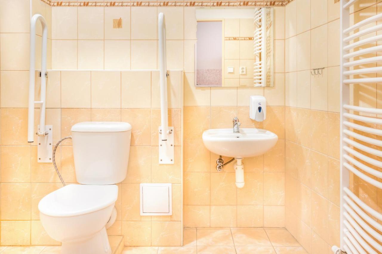Hotel Zannam ブルノ エクステリア 写真